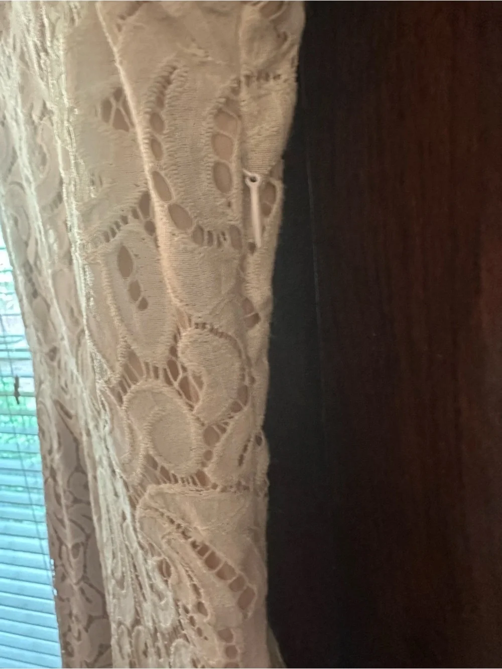 EUC Altar’d State Women’s Cream Lace V-Neck Dress Chic Preppy Size L - Picture 5 of 10